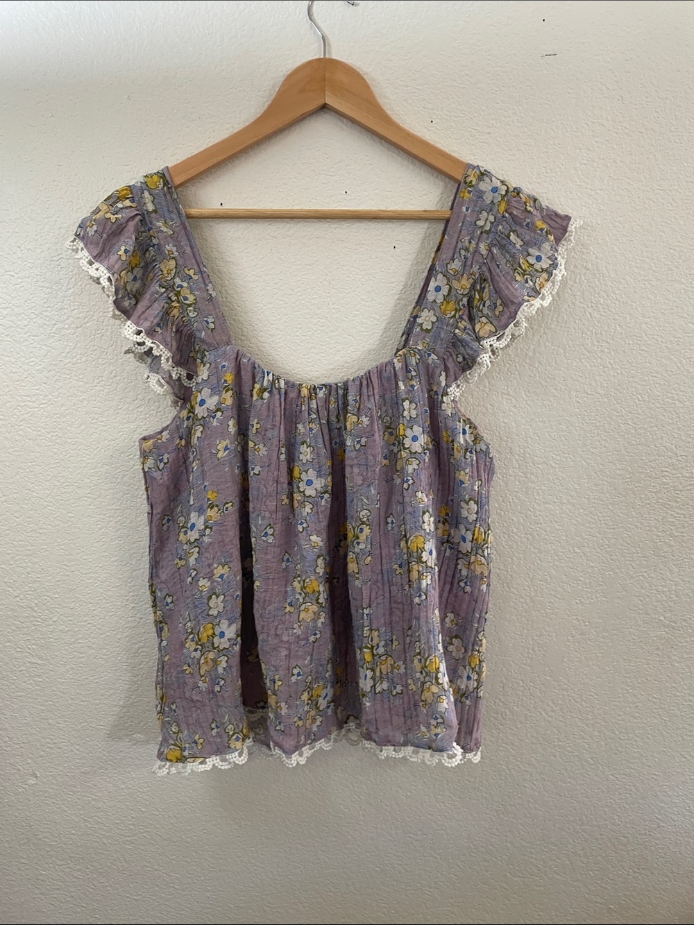 By Together Lavender Floral Ruffle Sleeve lace lined Top y2k feminine L 22x25